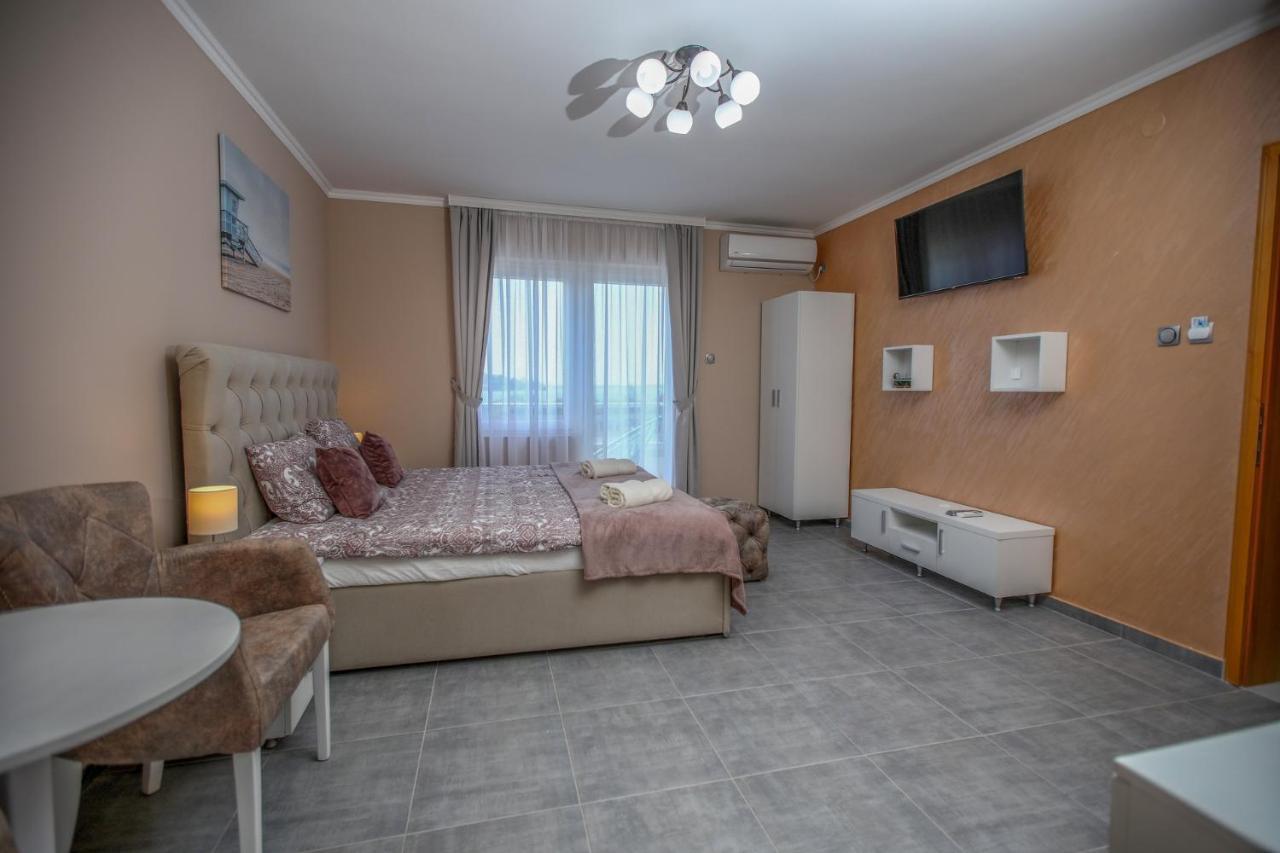 Dunavski Cvet Banatska Palanka Exteriér fotografie