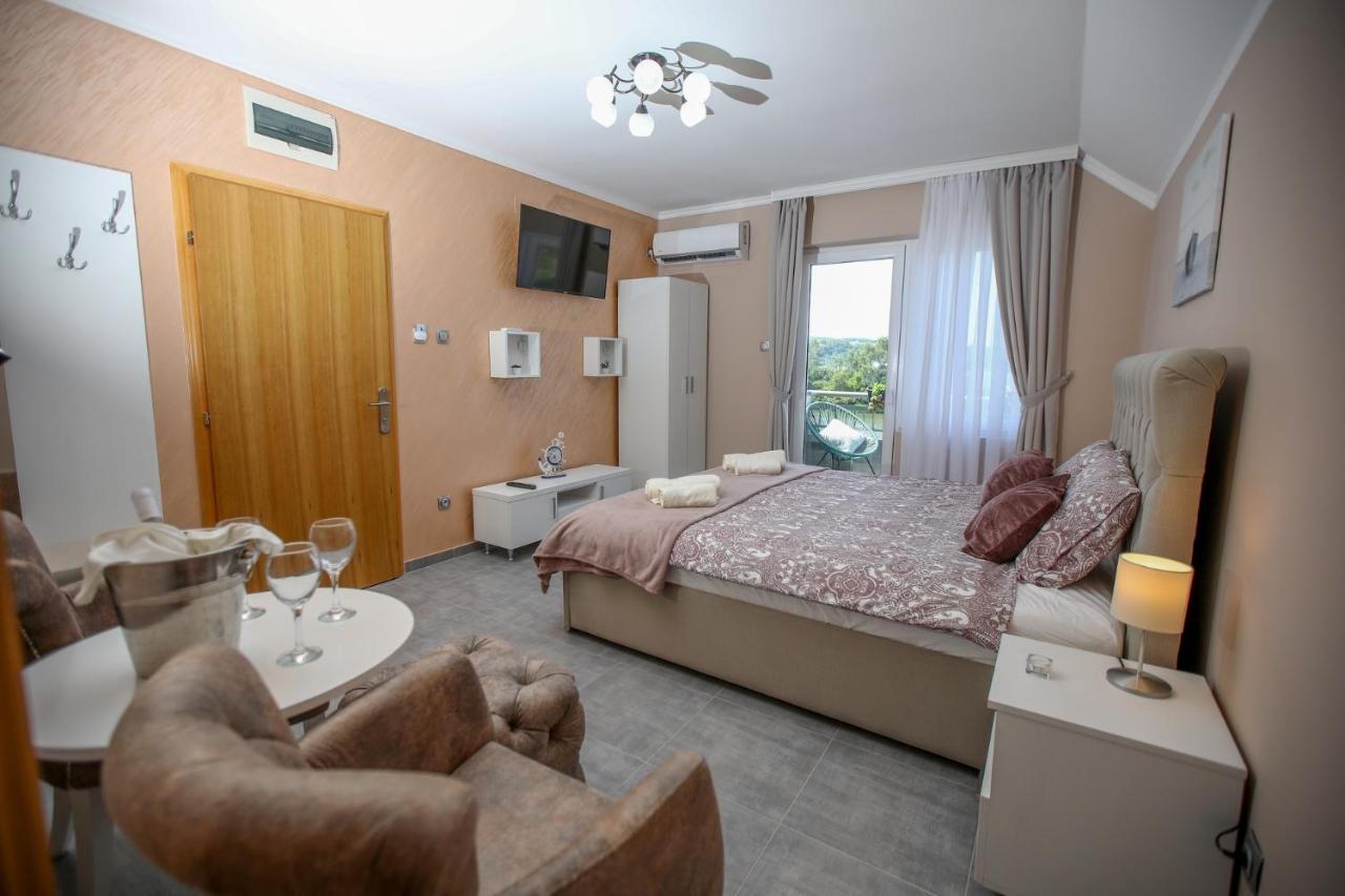 Dunavski Cvet Banatska Palanka Exteriér fotografie